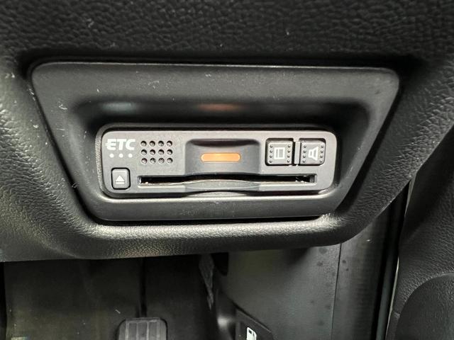 ステップワゴンスパーダ スパーダ・クールスピリットホンダセンシング　サイドエアバック　スマートキ　左右電動スライドドア　バックモニタ　地ＴＶ　ナビ＆ＴＶ　三列シート　ＵＳＢ　助手席エアバッグ　ＡＡＣ　横滑り防止機能　ＡＢＳ（10枚目）