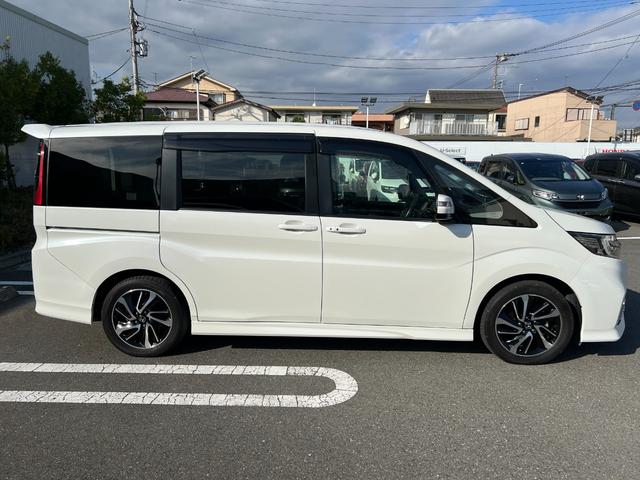 ステップワゴンスパーダ スパーダ・クールスピリットホンダセンシング　サイドエアバック　スマートキ　左右電動スライドドア　バックモニタ　地ＴＶ　ナビ＆ＴＶ　三列シート　ＵＳＢ　助手席エアバッグ　ＡＡＣ　横滑り防止機能　ＡＢＳ（24枚目）
