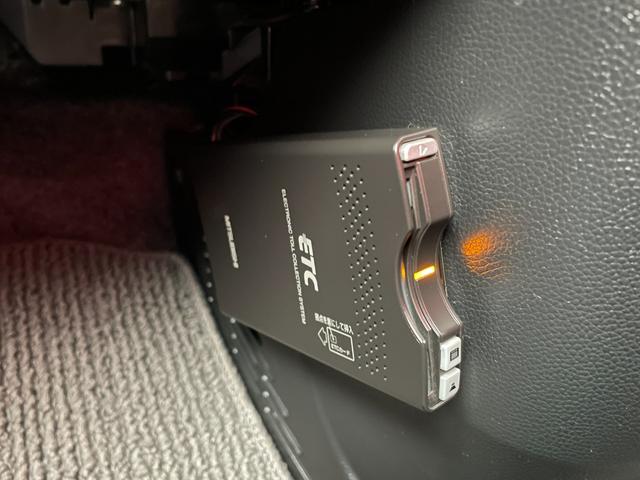 Ｎ－ＯＮＥ プレミアムツアラー・Ｌパッケージ　ツートン　イモビライザー　ターボエンジン　オートクルーズ　ＥＴＣ付き　ＶＳＡ　メンテナンスノート　キ－フリ－　ドライブレコーダー　スマートキー　オートエアコン　ＡＢＳ　パワーウィンドウ　ＳＲＳ（2枚目）