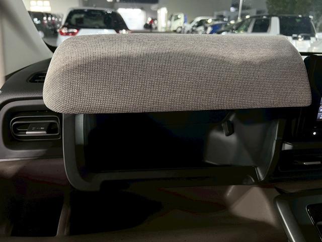 フリード エアー　クルコン　横滑り防止機能　サイドカーテンエアバック　フルオートエアコン　キーレス　衝突軽減　パワーステアリング　Ｂカメラ　ＥＴＣ　パワーウィンドウ　エアバック　ＡＢＳ　エコモード　ＵＳＢ　フルセグ（15枚目）