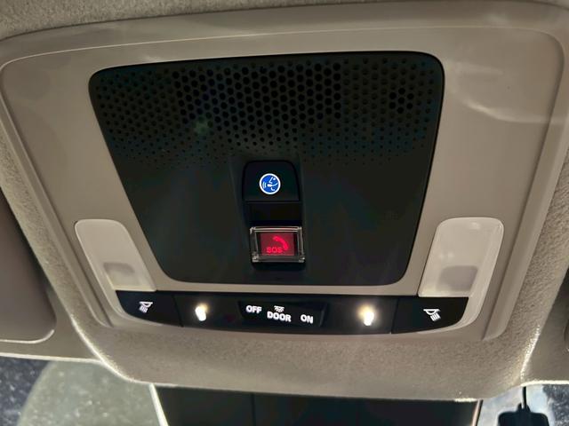 フリード エアー　クルコン　横滑り防止機能　サイドカーテンエアバック　フルオートエアコン　キーレス　衝突軽減　パワーステアリング　Ｂカメラ　ＥＴＣ　パワーウィンドウ　エアバック　ＡＢＳ　エコモード　ＵＳＢ　フルセグ（17枚目）