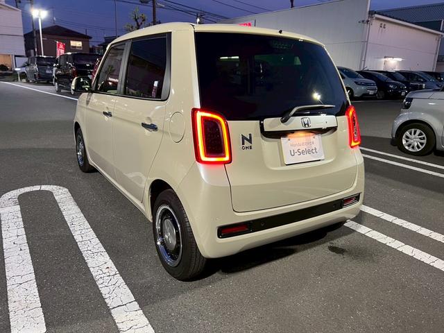 Ｎ－ＯＮＥ オリジナル　記録簿　オートクルーズコントロール　サイドエアバック　ＥＴＣ車載器　ナビ＆ＴＶ　ＬＥＤライト　ＵＳＢ　ＷＡＢ　Ｂカメラ　セキュリティ　エアバッグ　ＡＢＳ　横滑り防止装置　キーフリー　禁煙　スマキー（5枚目）