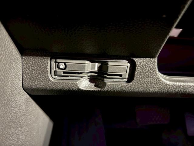 Ｎ－ＯＮＥ オリジナル　記録簿　オートクルーズコントロール　サイドエアバック　ＥＴＣ車載器　ナビ＆ＴＶ　ＬＥＤライト　ＵＳＢ　ＷＡＢ　Ｂカメラ　セキュリティ　エアバッグ　ＡＢＳ　横滑り防止装置　キーフリー　禁煙　スマキー（13枚目）