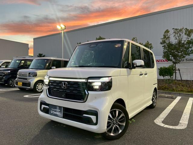 Ｎ－ＢＯＸカスタム ベースグレード　ＵＳＢ接続　Ｄレコ　ベンチシート　オートエアコン　スマートキ　ＬＥＤ　盗難防止装置　クルコン　ＥＴＣ　バックカメラ　フルセグＴＶ　パワーステアリング　エアバッグ　ＥＳＣ　フリーキー　ＣＭＢＳ　禁煙（3枚目）