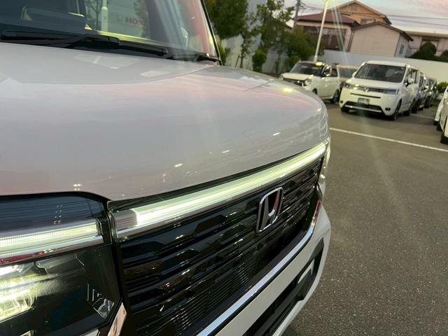 Ｎ－ＢＯＸカスタム ベースグレード　ＵＳＢ接続　Ｄレコ　ベンチシート　オートエアコン　スマートキ　ＬＥＤ　盗難防止装置　クルコン　ＥＴＣ　バックカメラ　フルセグＴＶ　パワーステアリング　エアバッグ　ＥＳＣ　フリーキー　ＣＭＢＳ　禁煙（10枚目）