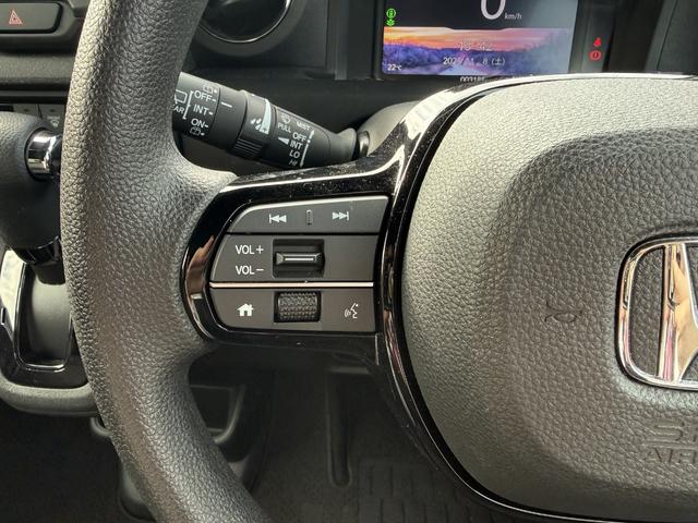 Ｎ－ＢＯＸカスタム ベースグレード　ＵＳＢ接続　Ｄレコ　ベンチシート　オートエアコン　スマートキ　ＬＥＤ　盗難防止装置　クルコン　ＥＴＣ　バックカメラ　フルセグＴＶ　パワーステアリング　エアバッグ　ＥＳＣ　フリーキー　ＣＭＢＳ　禁煙（13枚目）