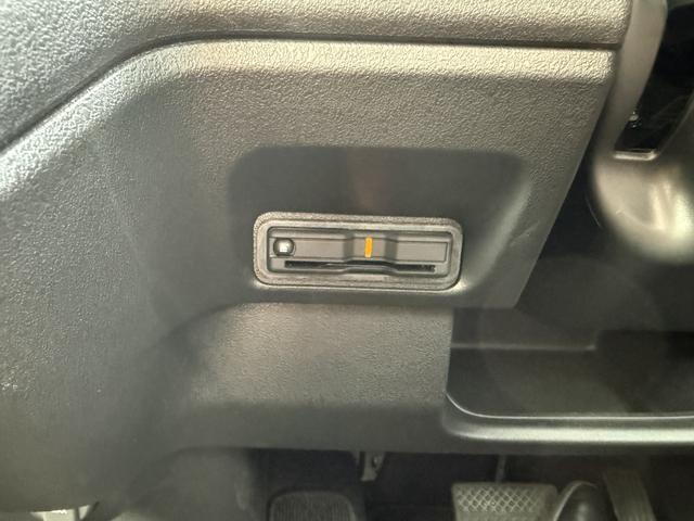 Ｎ－ＢＯＸカスタム ベースグレード　ＵＳＢ接続　Ｄレコ　ベンチシート　オートエアコン　スマートキ　ＬＥＤ　盗難防止装置　クルコン　ＥＴＣ　バックカメラ　フルセグＴＶ　パワーステアリング　エアバッグ　ＥＳＣ　フリーキー　ＣＭＢＳ　禁煙（21枚目）