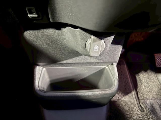 Ｎ－ＢＯＸカスタム ベースグレード　ＵＳＢ接続　Ｄレコ　ベンチシート　オートエアコン　スマートキ　ＬＥＤ　盗難防止装置　クルコン　ＥＴＣ　バックカメラ　フルセグＴＶ　パワーステアリング　エアバッグ　ＥＳＣ　フリーキー　ＣＭＢＳ　禁煙（28枚目）