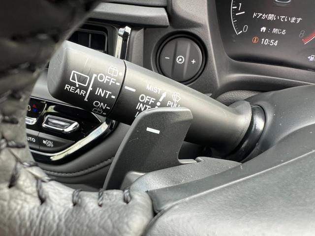 WR-V Z+ブラックスタイル 当社デモカー オートクルーズコントロール LEDヘッドランプ 盗難防止システム 衝突被害軽減システム USB スマートキー リアカメラ(7枚目)