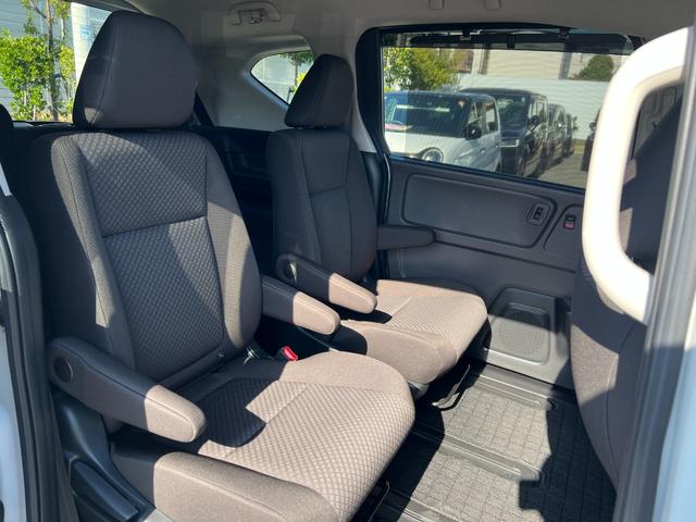 フリード Ｇ・ホンダセンシング　Ｆセグ　ｉストップ　Ｗエアバッグ　パワーウィンドウ　アクティブクルーズコントロール　スマートキ　カーテンエアバッグ　カラーバックモニター　整備点検記録簿　ＶＳＡ　エアコン　ＵＳＢ（30枚目）