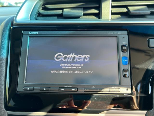フィット １３Ｇ・Ｌホンダセンシング　ＥＴＣ車載器　ナビ＆ＴＶ　サイドカーテンエアバック　リアカメラ　エアバック　パワーウインドウ　記録簿　キーフリーシステム　ＬＥＤライト　オートエアコン　ＶＳＡ　クルコン（2枚目）