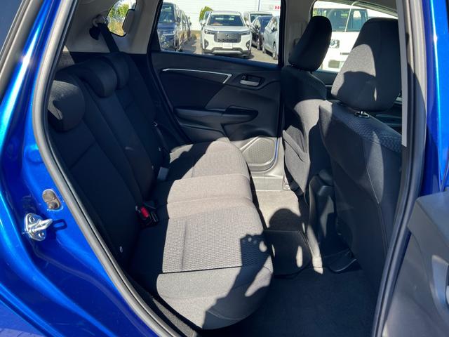 フィット １３Ｇ・Ｌホンダセンシング　ＥＴＣ車載器　ナビ＆ＴＶ　サイドカーテンエアバック　リアカメラ　エアバック　パワーウインドウ　記録簿　キーフリーシステム　ＬＥＤライト　オートエアコン　ＶＳＡ　クルコン（15枚目）