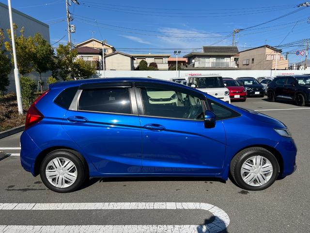 フィット １３Ｇ・Ｌホンダセンシング　ＥＴＣ車載器　ナビ＆ＴＶ　サイドカーテンエアバック　リアカメラ　エアバック　パワーウインドウ　記録簿　キーフリーシステム　ＬＥＤライト　オートエアコン　ＶＳＡ　クルコン（21枚目）