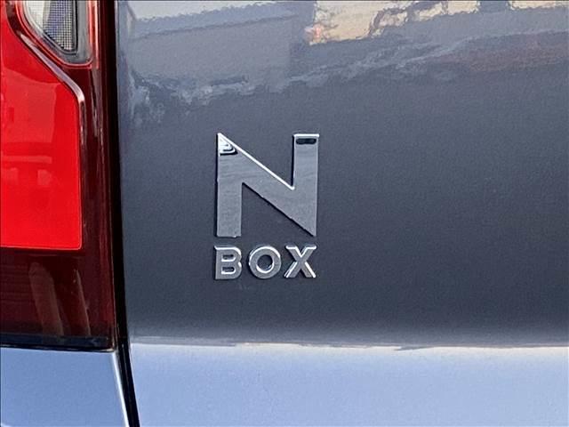 Ｎ－ＢＯＸ ベースグレード　届出済未使用車　衝突軽減ブレーキ　両側スライドドア　ＬＥＤヘッドライト　スマートキー　プッシュスタート　オートエアコン　アイドリングストップ　禁煙車　パワーステアリング　パワーウインドウ　修復歴無（10枚目）