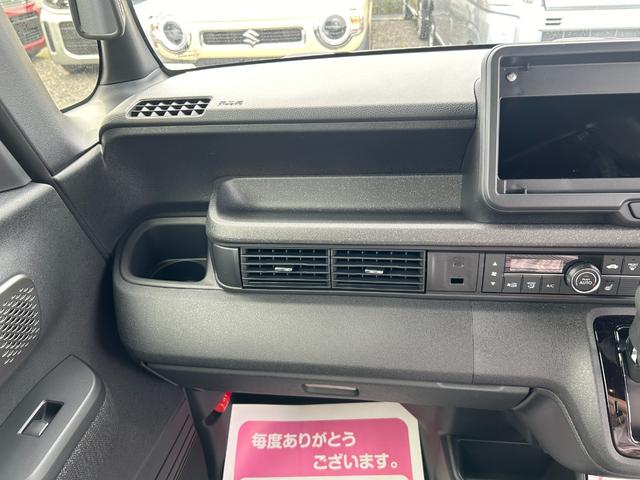 ベースグレード　届出済未使用車　片側電動スライドドア　衝突軽減ブレーキ　ＬＥＤライト　スマートキー　プッシュスタート　オートエアコン　アイドリングストップ　禁煙車　パワーステアリング　パワーウインドウ　修復歴無(26枚目)