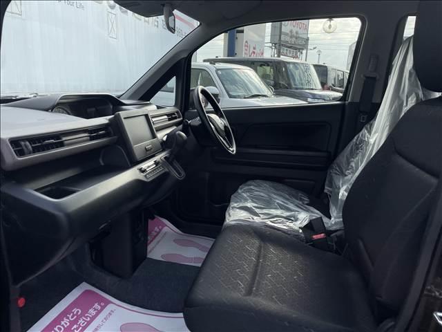 ワゴンR FX 届出済未使用車 衝突軽減ブレーキ 横滑り防止装置 スマートキー ヘッドランプハロゲン 禁煙車 オートエアコン セキュリティアラーム パワーステアリング パワーウインドウ 修復歴無(4枚目)