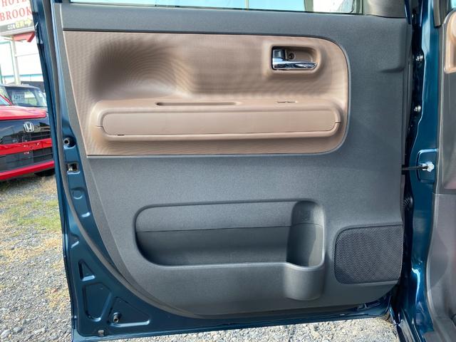 ムーヴキャンバス セオリーX 届出済未使用車 両側電動スライドドア 衝突軽減ブレーキシステム アイドリングストップ コーナーセンサー パーキングセンサー オートエアコン スマートキー 禁煙車 パワーステアリング 修復歴無(17枚目)