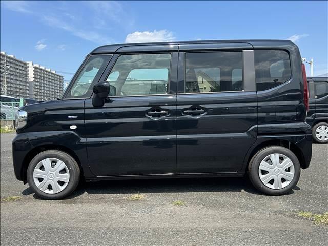 スペーシア ハイブリッドＧ　届出済未使用車　スズキセーフティサポート　横滑り防止装置　両側スライドドア　オートエアコン　オートライト　プッシュスタート　スマートキー　パワーウインドウ　アイドリングストップ　禁煙車　修復歴無（4枚目）