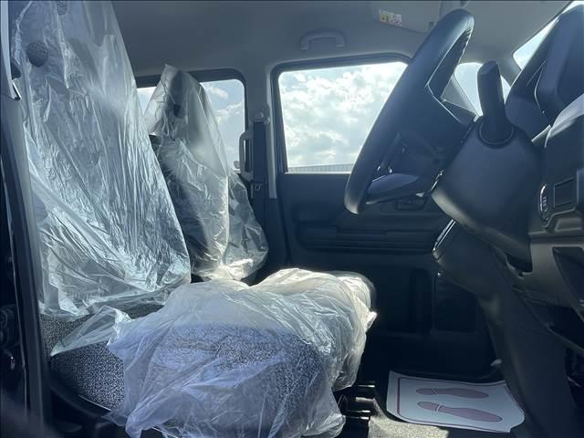 スペーシア ハイブリッドＧ　届出済未使用車　スズキセーフティサポート　横滑り防止装置　両側スライドドア　オートエアコン　オートライト　プッシュスタート　スマートキー　パワーウインドウ　アイドリングストップ　禁煙車　修復歴無（12枚目）