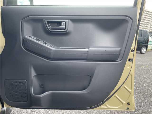 タフト Ｘ　届出済未使用車　スカイフィールトップ　スマートキー　衝突軽減ブレーキシステム　横滑り防止装置　ＬＥＤ　　禁煙車　オートエアコン　セキュリティアラーム　　パワーステアリング　パワーウインドウ　修復歴無（16枚目）