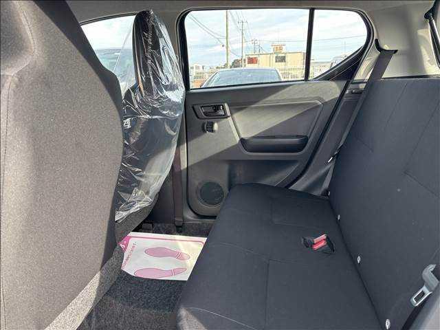 ミライース L SAIII 届出済未使用車 衝突軽減ブレーキシステム アイドリングストップ コーナーセンサー付き パーキングセンサー マニュアルエアコン キーレスエントリー 禁煙車 パワーステアリング 修復歴無(8枚目)