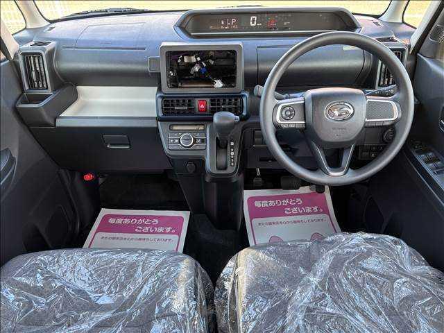 タント L 届出済未使用車 衝突軽減ブレーキ ピラーレス アイドリングストップ コーナーセンサー 横滑り防止装置 LEDヘッドライト 禁煙車 スマートキー パワーステアリング 修復歴無(13枚目)