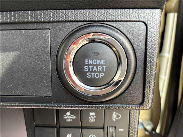 タント L 届出済未使用車 衝突軽減ブレーキ ピラーレス アイドリングストップ コーナーセンサー 横滑り防止装置 LEDヘッドライト 禁煙車 スマートキー パワーステアリング 修復歴無(17枚目)