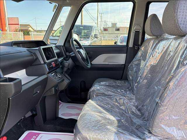 タント L 届出済未使用車 衝突軽減ブレーキ ピラーレス アイドリングストップ コーナーセンサー 横滑り防止装置 LEDヘッドライト 禁煙車 スマートキー パワーステアリング 修復歴無(7枚目)