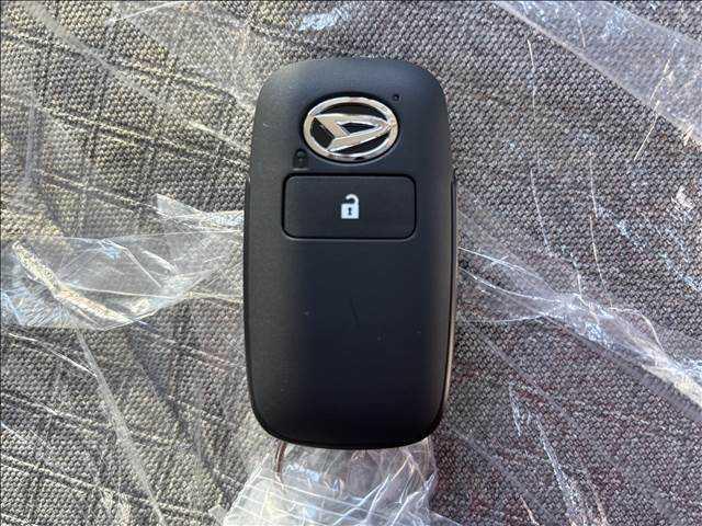 タント L 届出済未使用車 衝突軽減ブレーキ ピラーレス アイドリングストップ コーナーセンサー 横滑り防止装置 LEDヘッドライト 禁煙車 スマートキー パワーステアリング 修復歴無(18枚目)