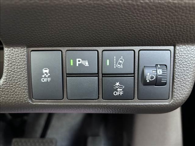 N-WGN G 届出済未使用車 衝突軽減ブレーキシステム スマートキー プッシュスタート アイドリングストップ 禁煙車 パワーステアリング パワーウインドウ 修復歴無(16枚目)