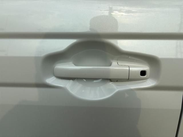 スペーシア ハイブリッドＧ　届出済未使用車　スズキセーフティサポート　横滑り防止装置　両側スライドドア　オートエアコン　オートライト　プッシュスタート　スマートキー　パワーウインドウ　アイドリングストップ　禁煙車　修復歴無（25枚目）