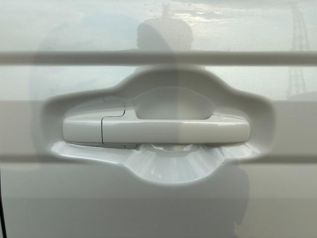 スペーシア ハイブリッドＧ　届出済未使用車　スズキセーフティサポート　横滑り防止装置　両側スライドドア　オートエアコン　オートライト　プッシュスタート　スマートキー　パワーウインドウ　アイドリングストップ　禁煙車　修復歴無（26枚目）