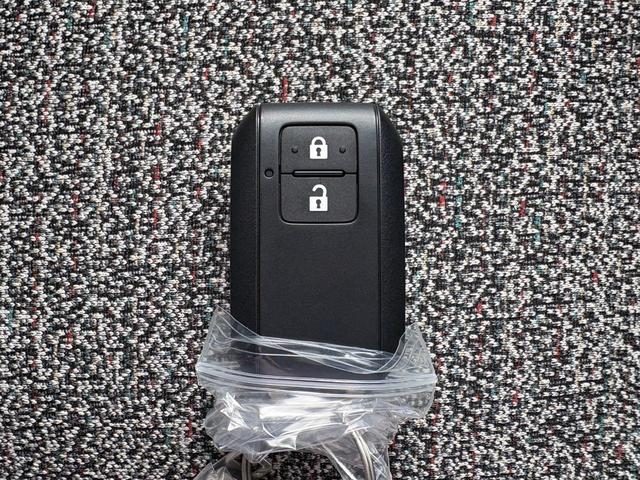 スペーシア ハイブリッドＧ　届出済未使用車　スズキセーフティサポート　横滑り防止装置　両側スライドドア　オートエアコン　オートライト　プッシュスタート　スマートキー　パワーウインドウ　アイドリングストップ　禁煙車　修復歴無（29枚目）