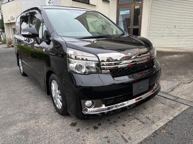 ヴォクシー ZS Gs’ 2オーナー 禁煙 純正ナビ DVD再生 Bluetooth フルTV バックカメラ USB パワースライドドア ETC HIDライト 純正アルミホイール スマートキー Gs’専用インテリア(2枚目)