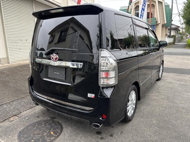 ヴォクシー ZS Gs’ 2オーナー 禁煙 純正ナビ DVD再生 Bluetooth フルTV バックカメラ USB パワースライドドア ETC HIDライト 純正アルミホイール スマートキー Gs’専用インテリア(9枚目)