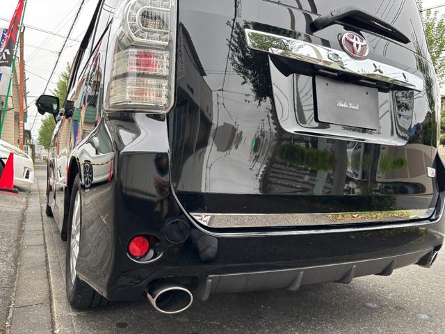 ヴォクシー ZS Gs’ 2オーナー 禁煙 純正ナビ DVD再生 Bluetooth フルTV バックカメラ USB パワースライドドア ETC HIDライト 純正アルミホイール スマートキー Gs’専用インテリア(11枚目)