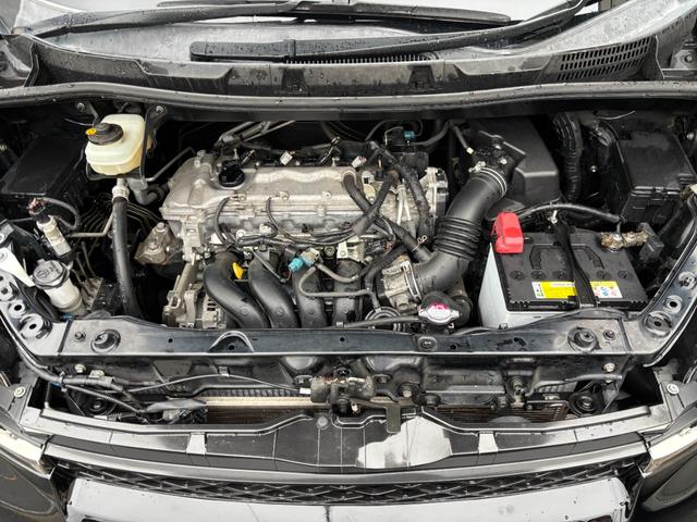 ヴォクシー ZS Gs’ 2オーナー 禁煙 純正ナビ DVD再生 Bluetooth フルTV バックカメラ USB パワースライドドア ETC HIDライト 純正アルミホイール スマートキー Gs’専用インテリア(19枚目)