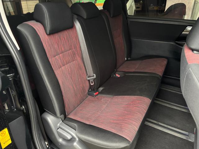 ヴォクシー ZS Gs’ 2オーナー 禁煙 純正ナビ DVD再生 Bluetooth フルTV バックカメラ USB パワースライドドア ETC HIDライト 純正アルミホイール スマートキー Gs’専用インテリア(40枚目)