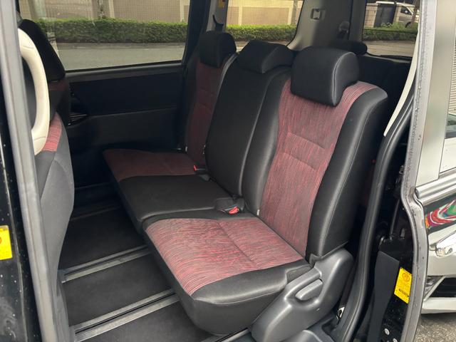 ヴォクシー ZS Gs’ 2オーナー 禁煙 純正ナビ DVD再生 Bluetooth フルTV バックカメラ USB パワースライドドア ETC HIDライト 純正アルミホイール スマートキー Gs’専用インテリア(45枚目)