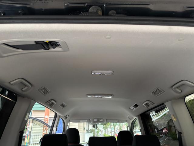 ヴォクシー ZS Gs’ 2オーナー 禁煙 純正ナビ DVD再生 Bluetooth フルTV バックカメラ USB パワースライドドア ETC HIDライト 純正アルミホイール スマートキー Gs’専用インテリア(53枚目)