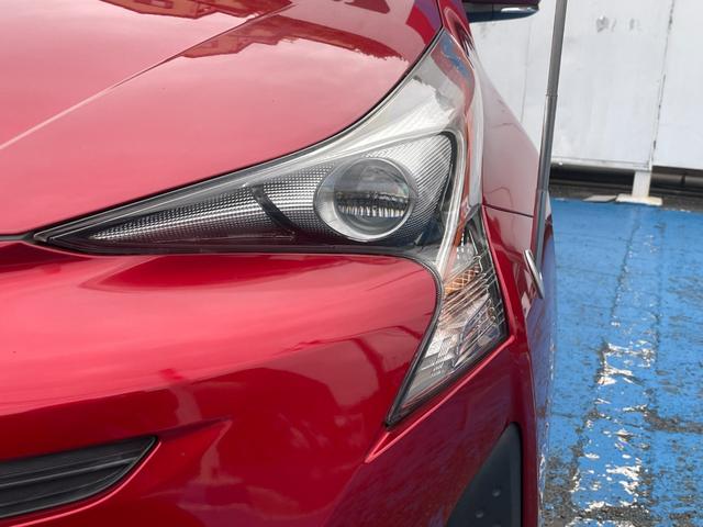 プリウス Ｓツーリングセレクション　禁煙車　メモリナビ　ＴＶ　Ｂｌｕｅｔｏｏｔｈ接続　ＳＤ再生　バックカメラ　ＥＴＣ　Ｗシートヒータ　黒合皮シート　ＬＥＤオートライト　ステアスイッチ　電動コーナーポール　専用ＣＰ付１７インチＡＷ（16枚目）