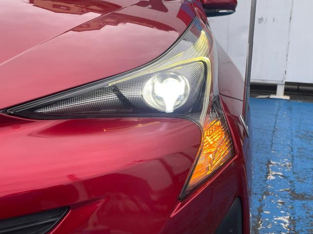 プリウス Ｓツーリングセレクション　禁煙車　メモリナビ　ＴＶ　Ｂｌｕｅｔｏｏｔｈ接続　ＳＤ再生　バックカメラ　ＥＴＣ　Ｗシートヒータ　黒合皮シート　ＬＥＤオートライト　ステアスイッチ　電動コーナーポール　専用ＣＰ付１７インチＡＷ（20枚目）
