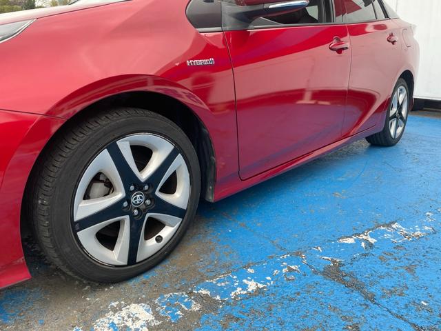 プリウス Ｓツーリングセレクション　禁煙車　メモリナビ　ＴＶ　Ｂｌｕｅｔｏｏｔｈ接続　ＳＤ再生　バックカメラ　ＥＴＣ　Ｗシートヒータ　黒合皮シート　ＬＥＤオートライト　ステアスイッチ　電動コーナーポール　専用ＣＰ付１７インチＡＷ（27枚目）