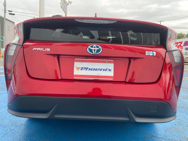 プリウス Ｓツーリングセレクション　禁煙車　メモリナビ　ＴＶ　Ｂｌｕｅｔｏｏｔｈ接続　ＳＤ再生　バックカメラ　ＥＴＣ　Ｗシートヒータ　黒合皮シート　ＬＥＤオートライト　ステアスイッチ　電動コーナーポール　専用ＣＰ付１７インチＡＷ（30枚目）