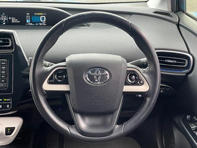 プリウス Ｓツーリングセレクション　禁煙車　メモリナビ　ＴＶ　Ｂｌｕｅｔｏｏｔｈ接続　ＳＤ再生　バックカメラ　ＥＴＣ　Ｗシートヒータ　黒合皮シート　ＬＥＤオートライト　ステアスイッチ　電動コーナーポール　専用ＣＰ付１７インチＡＷ（41枚目）