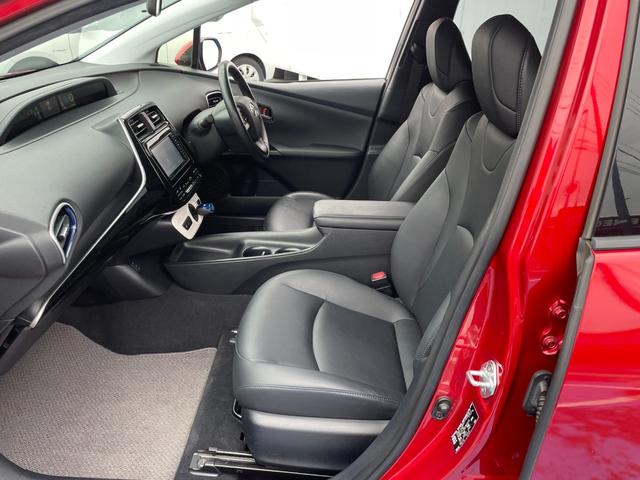 プリウス Ｓツーリングセレクション　禁煙車　メモリナビ　ＴＶ　Ｂｌｕｅｔｏｏｔｈ接続　ＳＤ再生　バックカメラ　ＥＴＣ　Ｗシートヒータ　黒合皮シート　ＬＥＤオートライト　ステアスイッチ　電動コーナーポール　専用ＣＰ付１７インチＡＷ（47枚目）