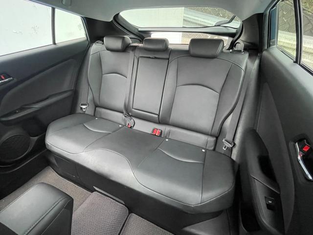 プリウス Ｓツーリングセレクション　禁煙車　メモリナビ　ＴＶ　Ｂｌｕｅｔｏｏｔｈ接続　ＳＤ再生　バックカメラ　ＥＴＣ　Ｗシートヒータ　黒合皮シート　ＬＥＤオートライト　ステアスイッチ　電動コーナーポール　専用ＣＰ付１７インチＡＷ（51枚目）