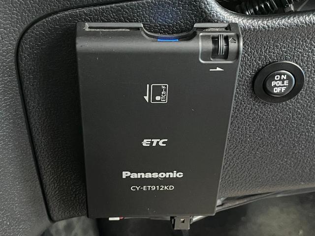 プリウス Ｓツーリングセレクション　禁煙車　メモリナビ　ＴＶ　Ｂｌｕｅｔｏｏｔｈ接続　ＳＤ再生　バックカメラ　ＥＴＣ　Ｗシートヒータ　黒合皮シート　ＬＥＤオートライト　ステアスイッチ　電動コーナーポール　専用ＣＰ付１７インチＡＷ（74枚目）