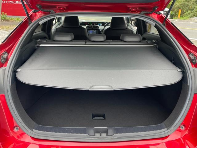 プリウス Ｓツーリングセレクション　禁煙車　メモリナビ　ＴＶ　Ｂｌｕｅｔｏｏｔｈ接続　ＳＤ再生　バックカメラ　ＥＴＣ　Ｗシートヒータ　黒合皮シート　ＬＥＤオートライト　ステアスイッチ　電動コーナーポール　専用ＣＰ付１７インチＡＷ（76枚目）