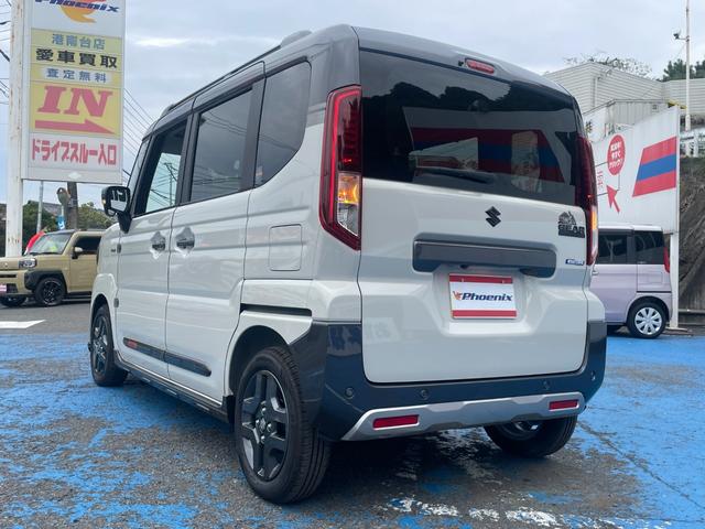スペーシアギア ハイブリッドＸＺ　ターボ　全方位モニター付メモリーナビ（スズキコネクト）装着車　アダクティブクルーズＩＩ　デュアルカメラブレーキサポート　両側電動扉　左右シートヒーター　ＥＴＣ２．０　ヘッドアップディスプレイ　禁煙車（13枚目）